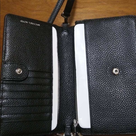 NEW MICHAEL KORS BAG - Picture 3 of 3